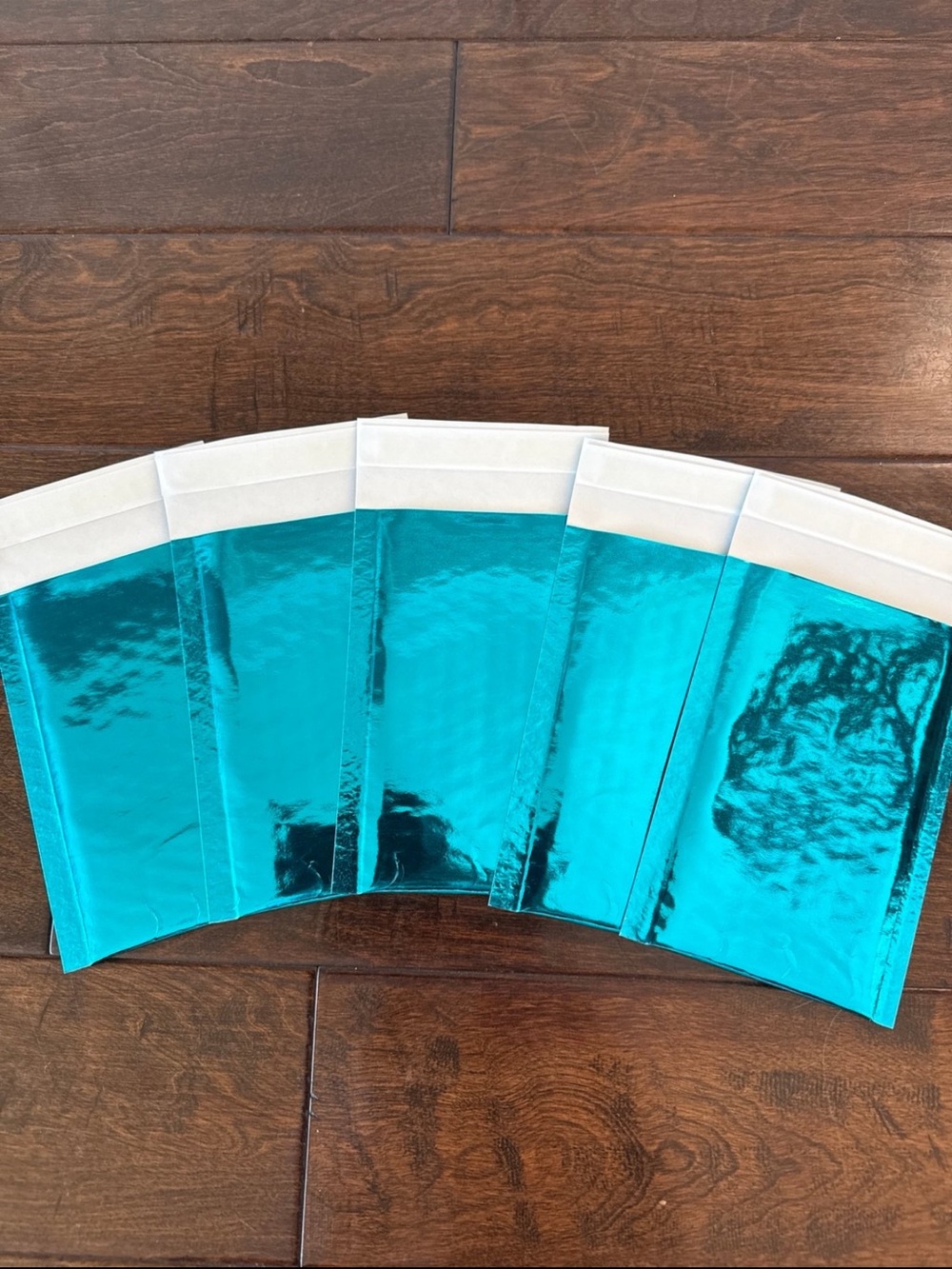 25 Pack - 4x8” Beautiful Metallic Glamour Teal Bubble Mailers